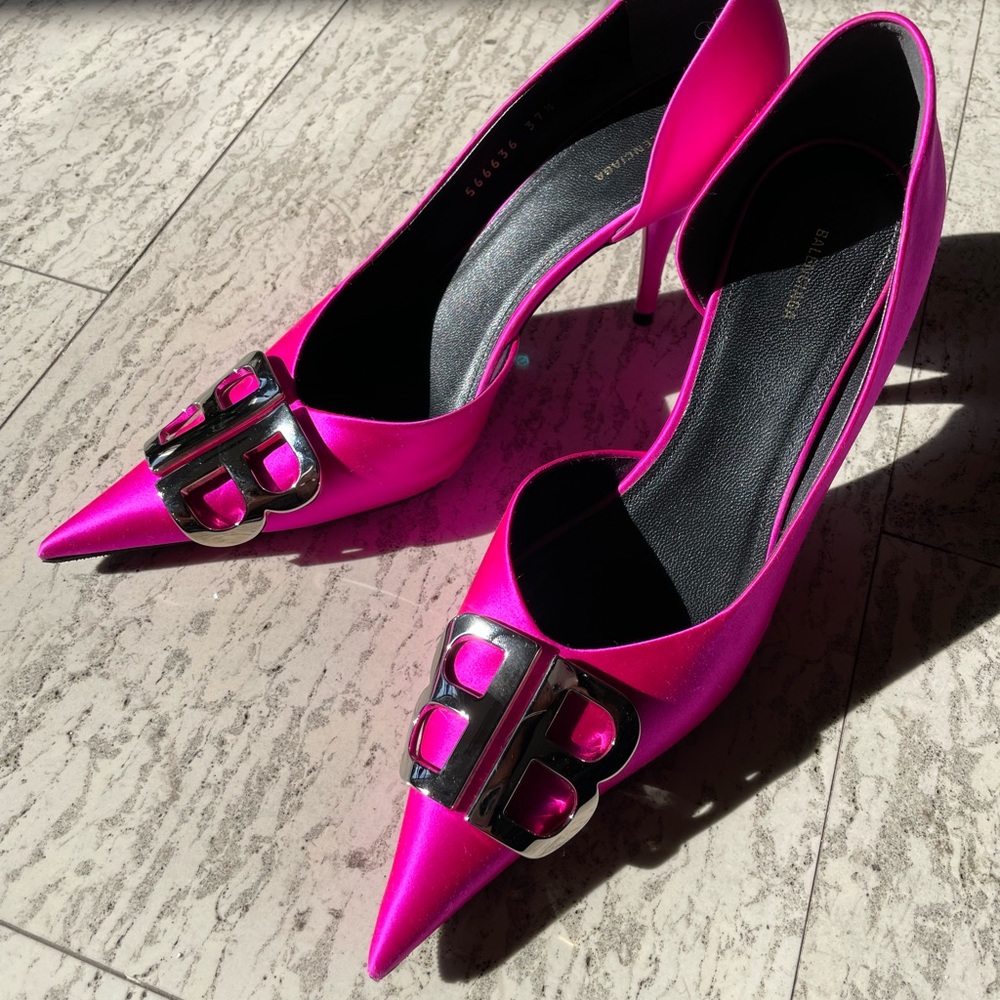 Balenciaga Talon d’Orsay Pumps in Rose Fuchsia